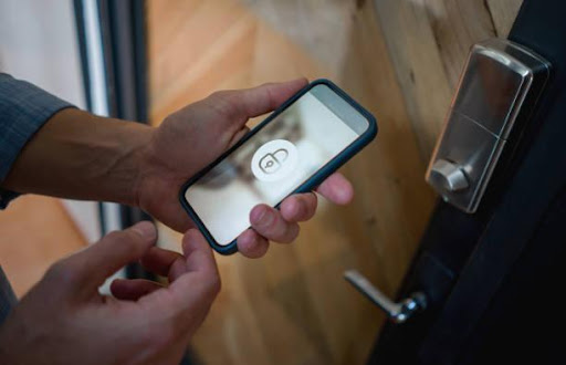 Smart Locks and Keyless Entry: Modernizing Your Home Security