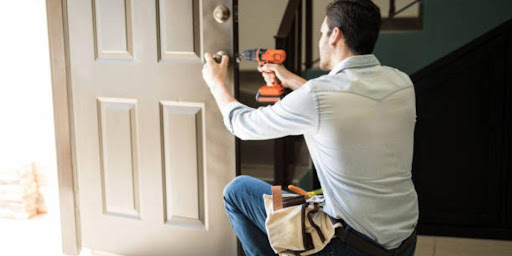 Customer-Centric Service – Navigating Common Challenges in Door Installation
